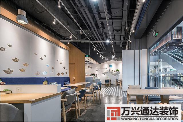 關于店內(nèi)裝修有特色的連鎖店鋪的信息